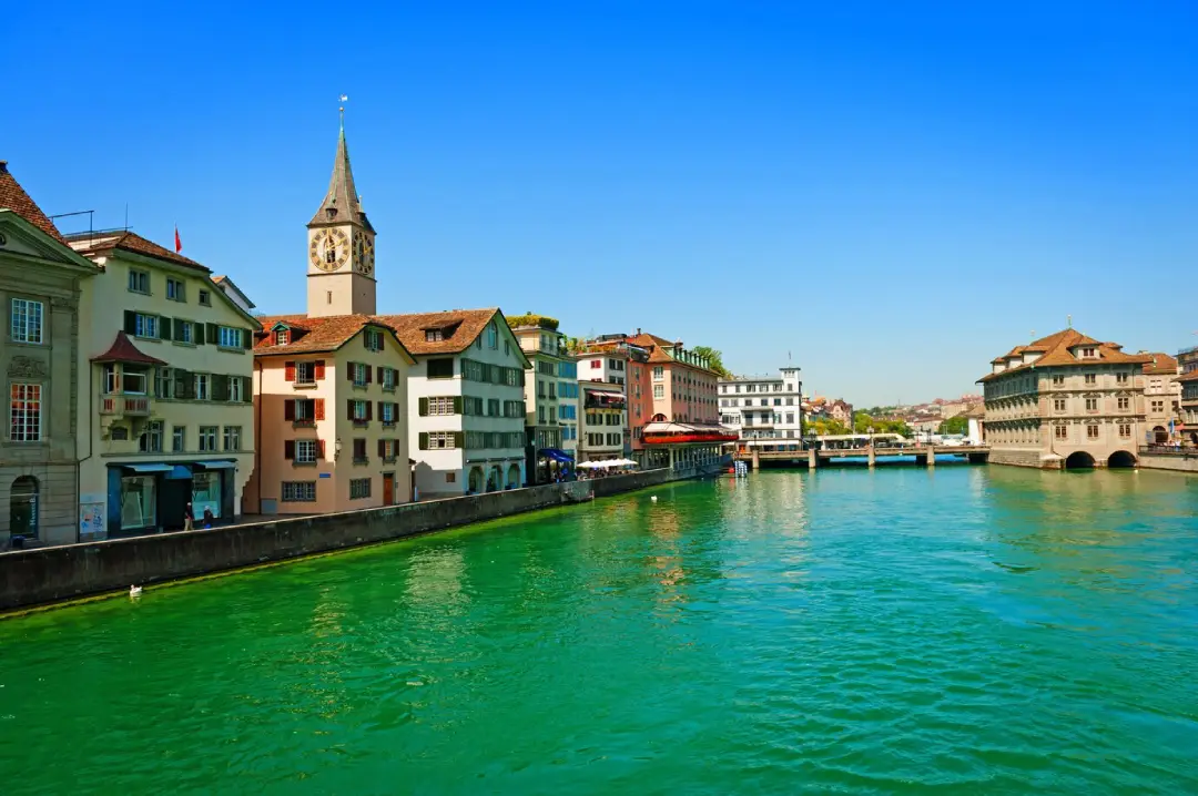 Zurich's Hidden Gems - Exploring the City with Limousine Tours